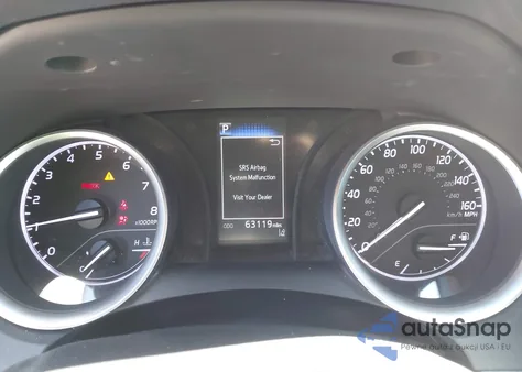 2021 Toyota Camry Le z USA, uszkodzony, nr VIN 4T1C11AK0MU459779